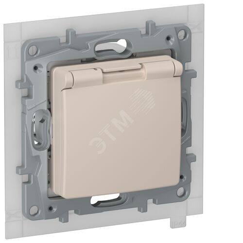 Розетка 1-местная с заземлением с защитными шторками и крышкой 16А IP44 6711261 песочный ETIKA